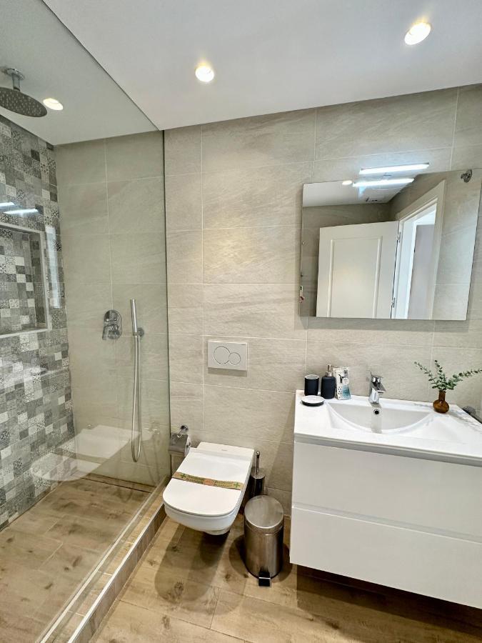 Old Town Modern Flat, 4 Minutes From Beach - Eaw Homes Марбелья Экстерьер фото
